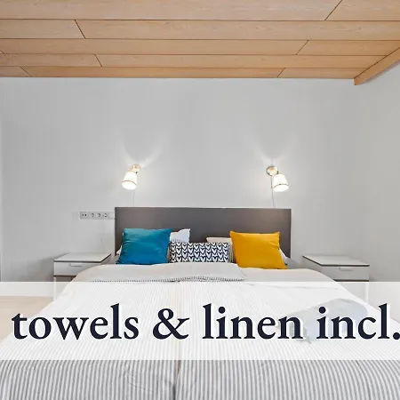 Apartment Hallo!-apartment: Cozy City Center With Sunny Balcony *